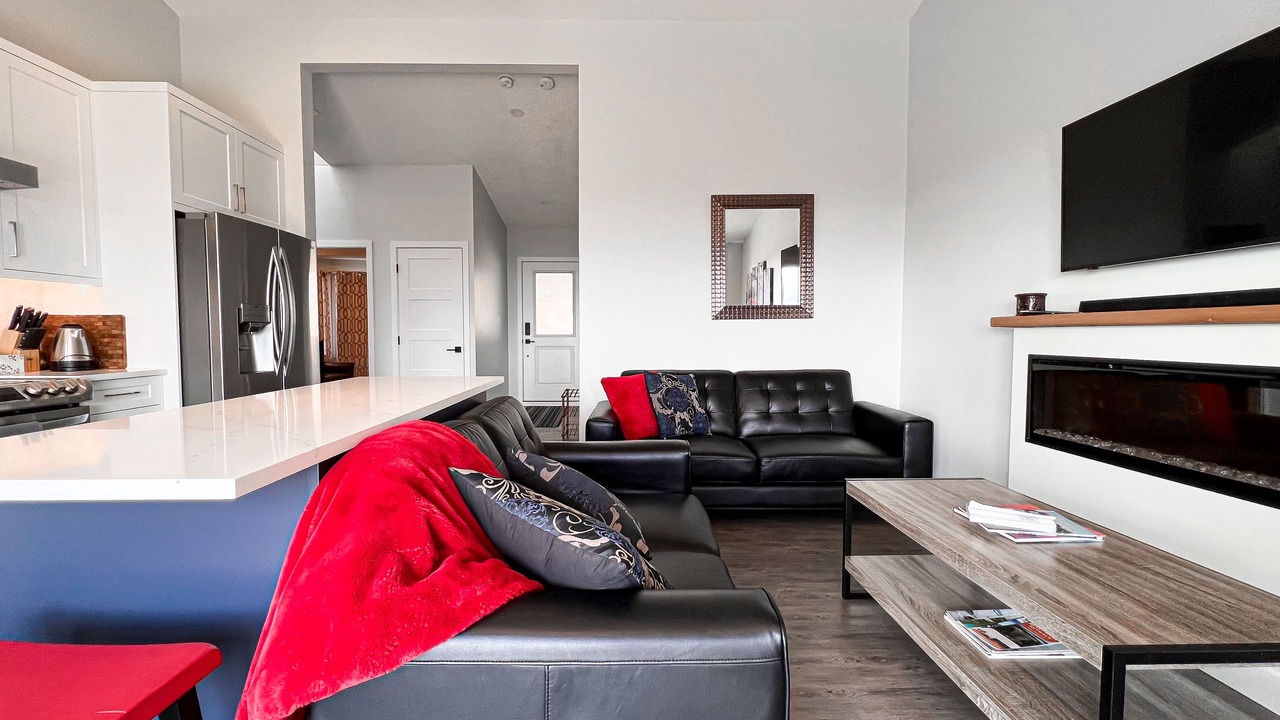 Photo of Livingroom in Colwood