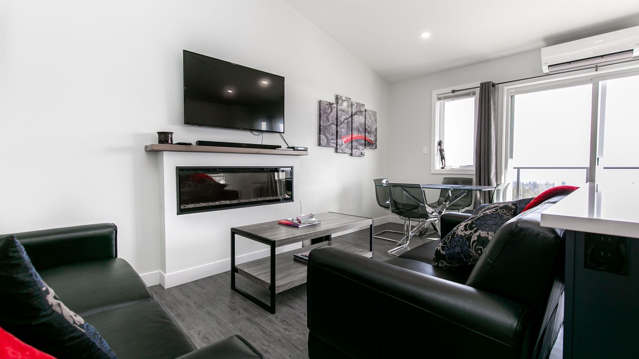 Photo of Livingroom in Colwood