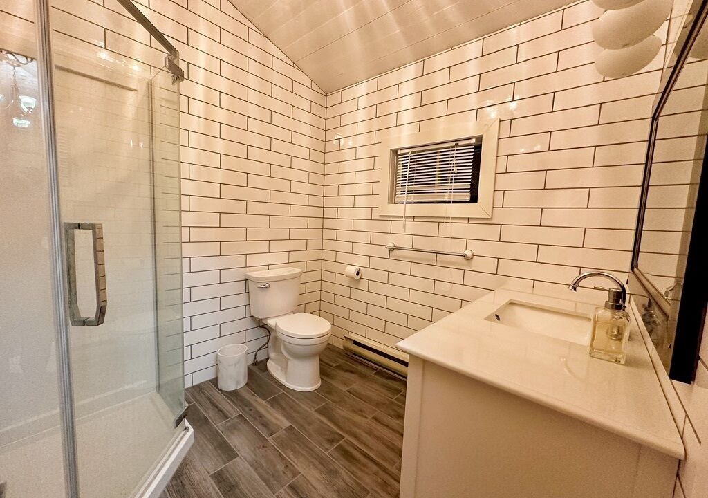 Photo of Bathroom in St. Joseph-Du-Moine