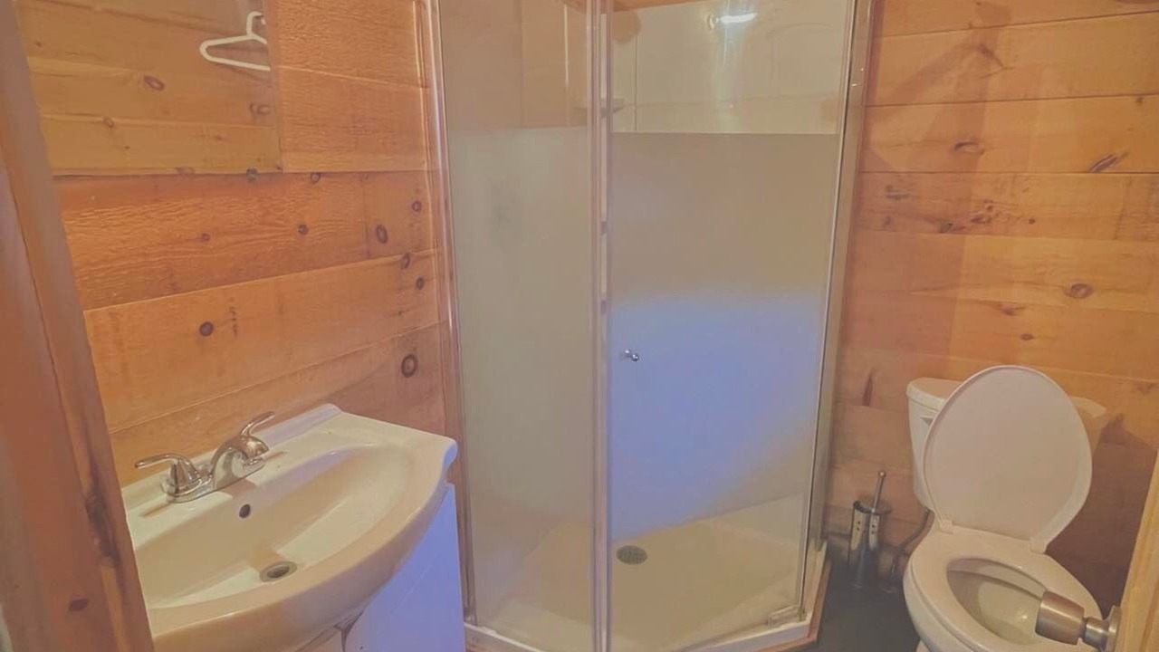 Photo of Bathroom in Muskoka Lakes