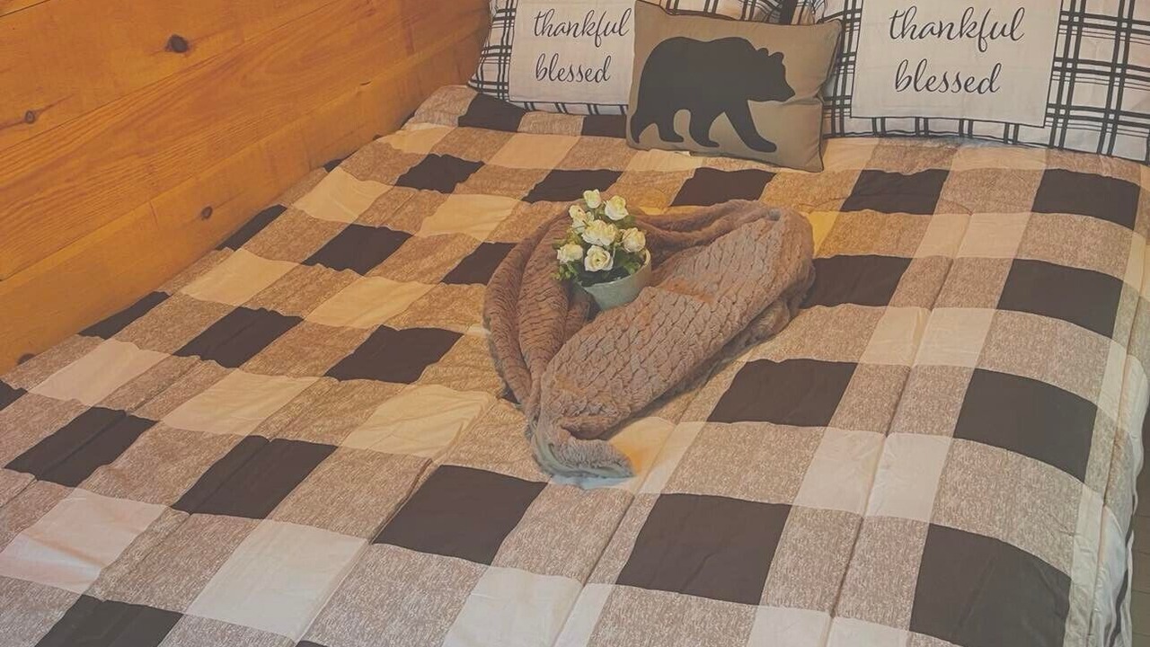 Photo of Bedroom in Muskoka Lakes