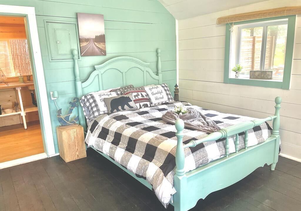 Photo of Bedroom in Muskoka Lakes