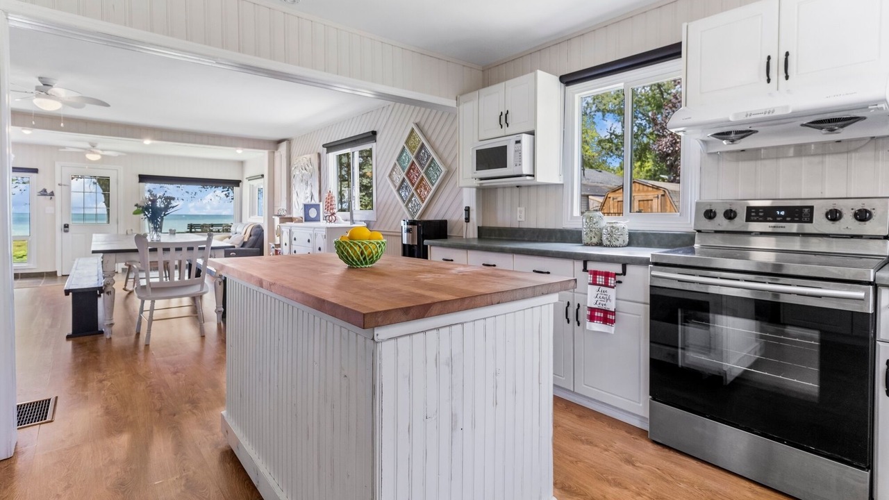 Photo of Kitchen in Dunnville