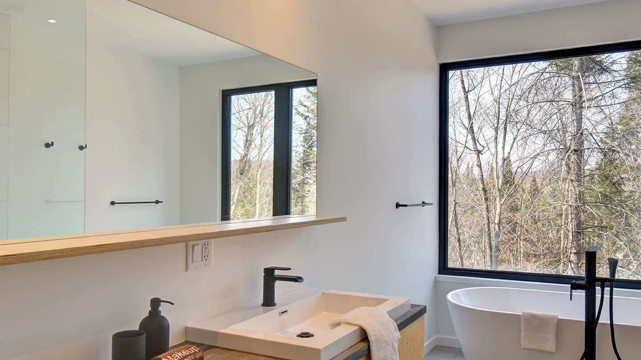Photo of Bathroom in Lac-Superieur