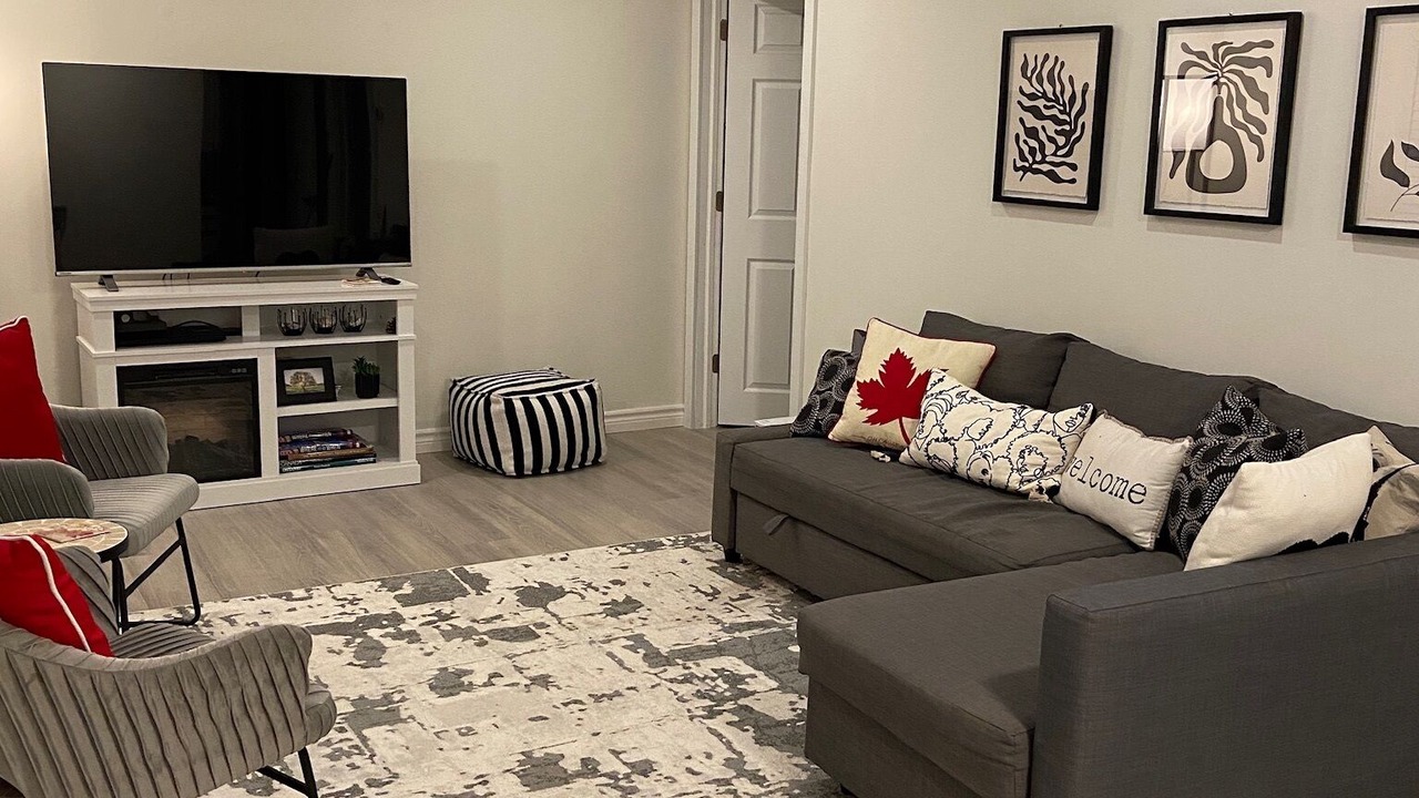 Photo of Livingroom in Fenelon Falls