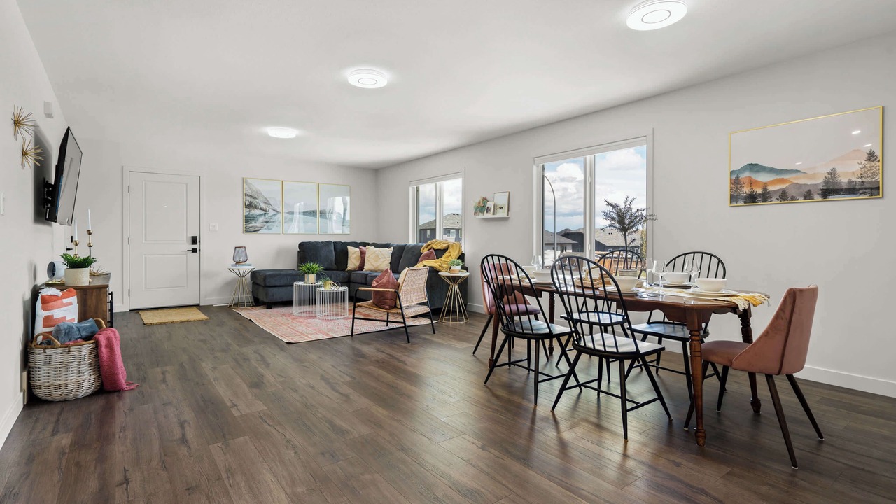 Photo of Livingroom in Pincher Creek