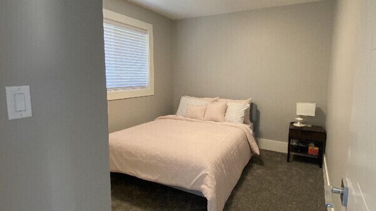 Photo of Bedroom in Saanich East