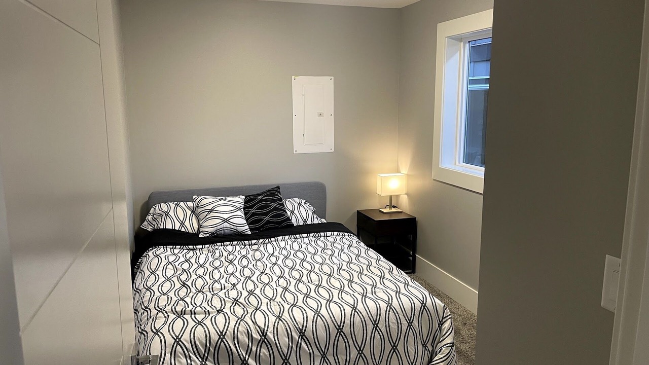 Photo of Bedroom in Saanich East
