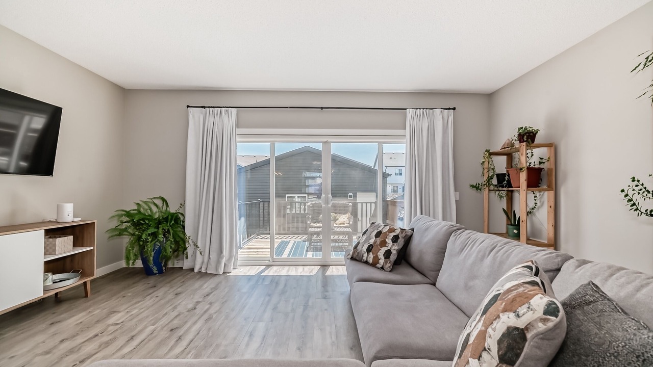 Photo of Livingroom in Southeast Calgary