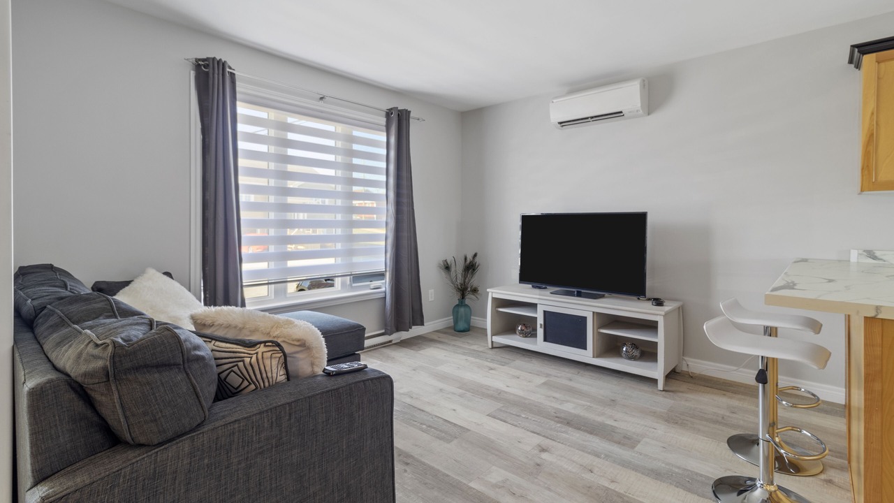 Photo of Livingroom in Terra Nova