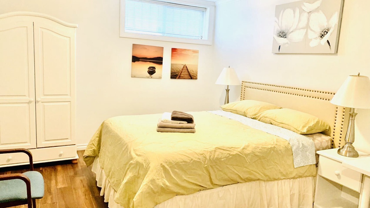 Photo of Bedroom in Oakridge