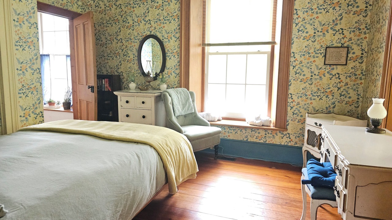 Photo of Bedroom in Meaford