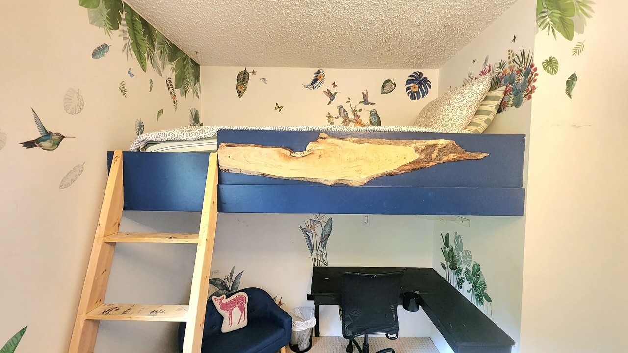Photo of Bedroom in Port Alberni