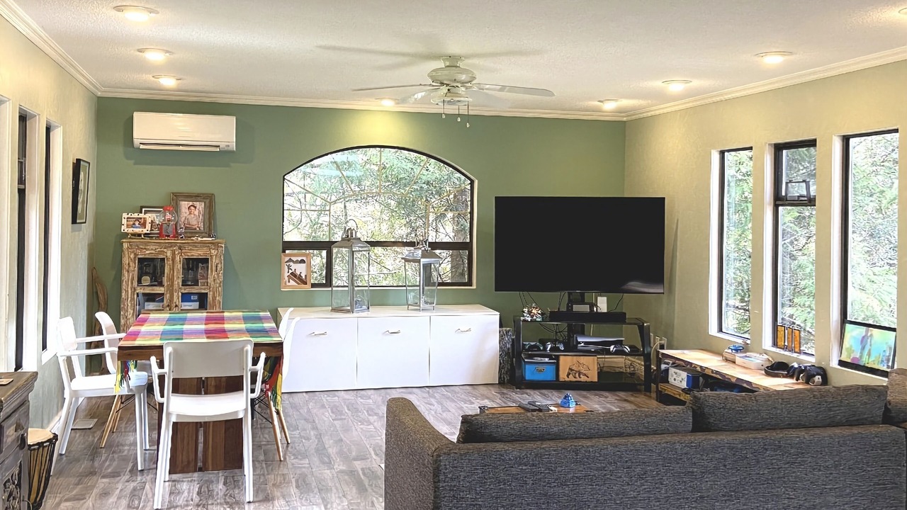 Photo of Livingroom in Port Alberni