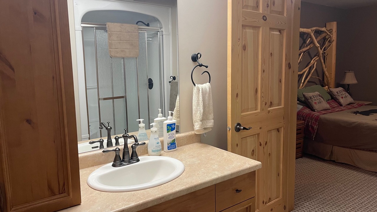 Photo of Bathroom in Wasagaming