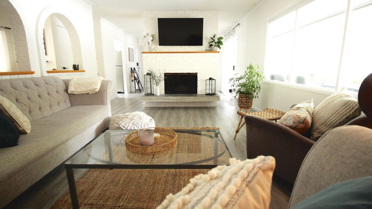 Photo of Livingroom in Central Okanagan