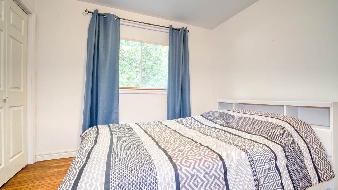 Photo of Bedroom in Sauble Beach