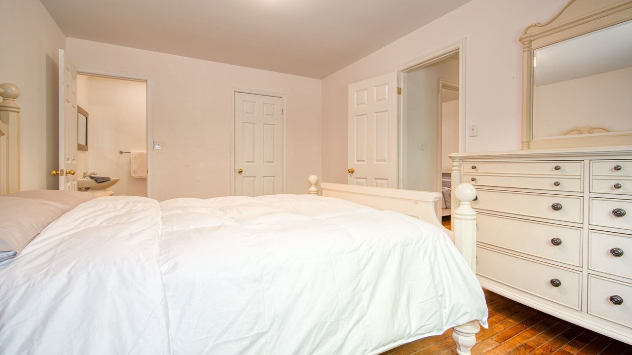 Photo of Bedroom in Sauble Beach