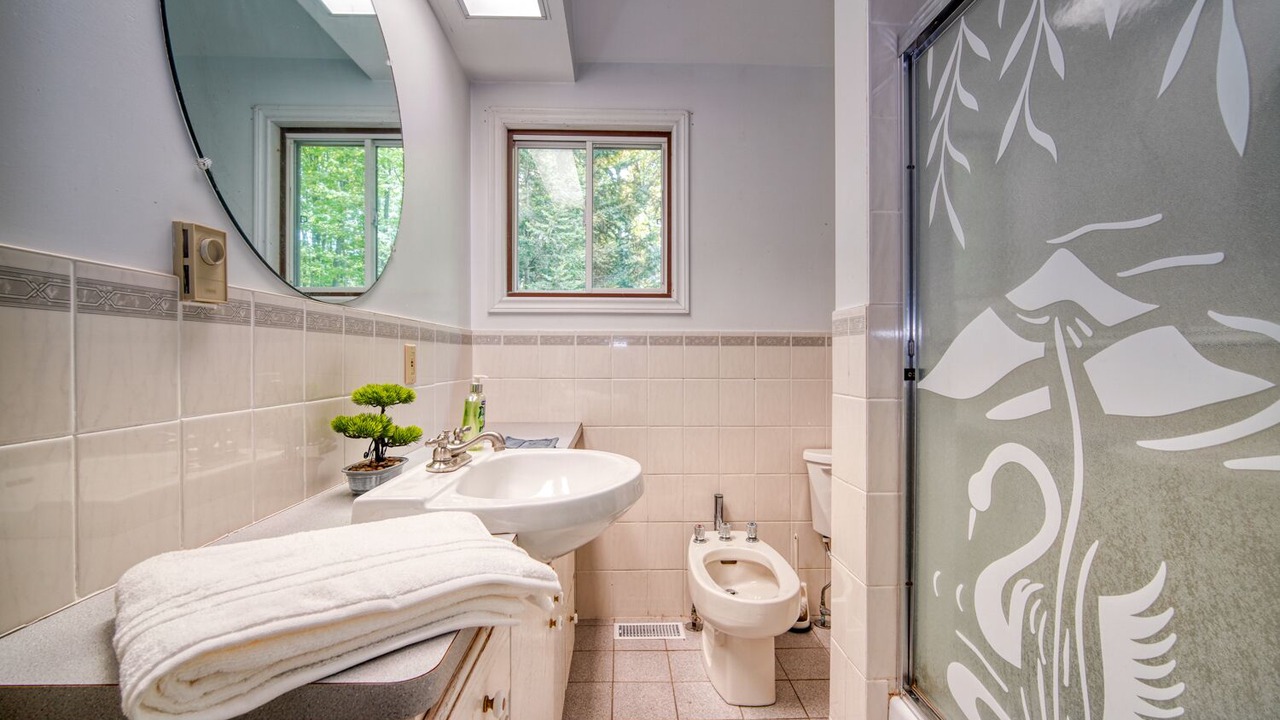 Photo of Bathroom in Sauble Beach