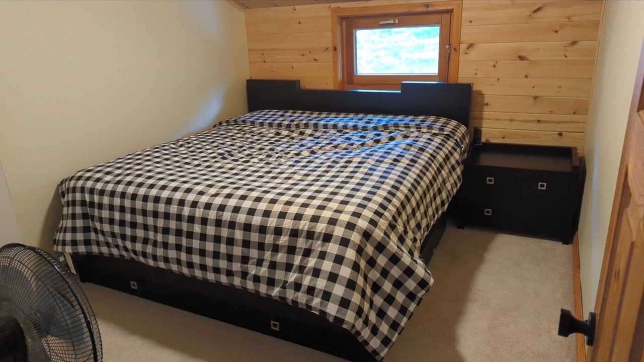 Photo of Bedroom in Trent Lakes