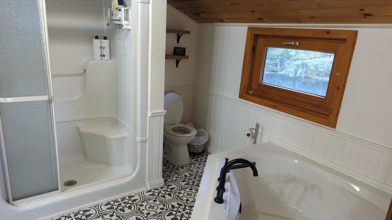 Photo of Bathroom in Trent Lakes