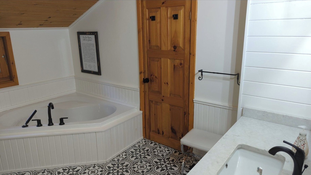 Photo of Bathroom in Trent Lakes