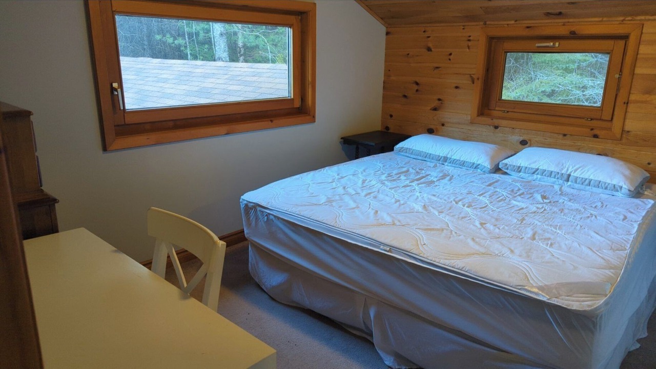 Photo of Bedroom in Trent Lakes