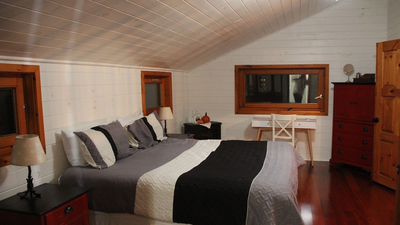 Photo of Bedroom in Trent Lakes