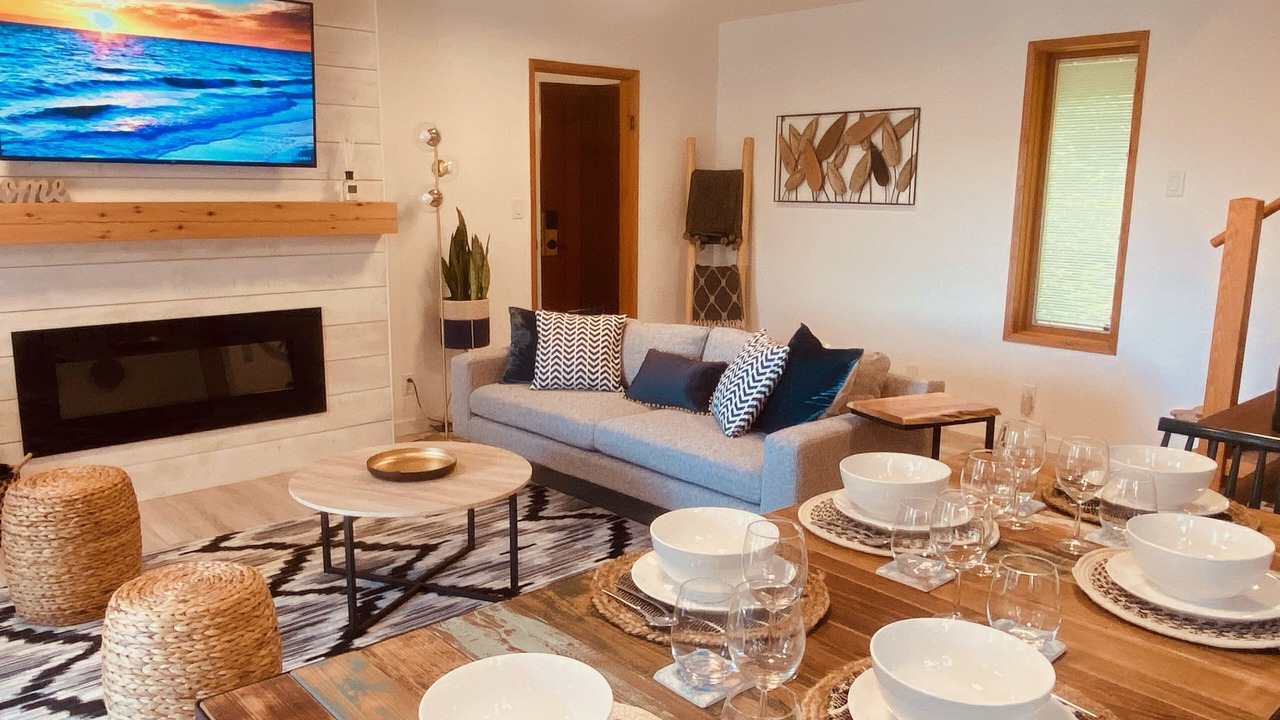 Photo of Livingroom in Halfmoon Bay