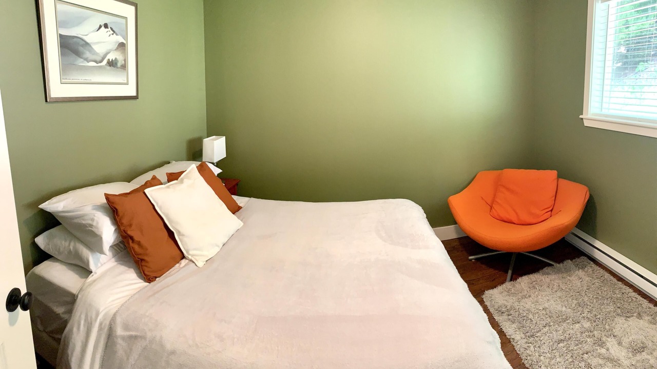 Photo of Bedroom in Anglemont
