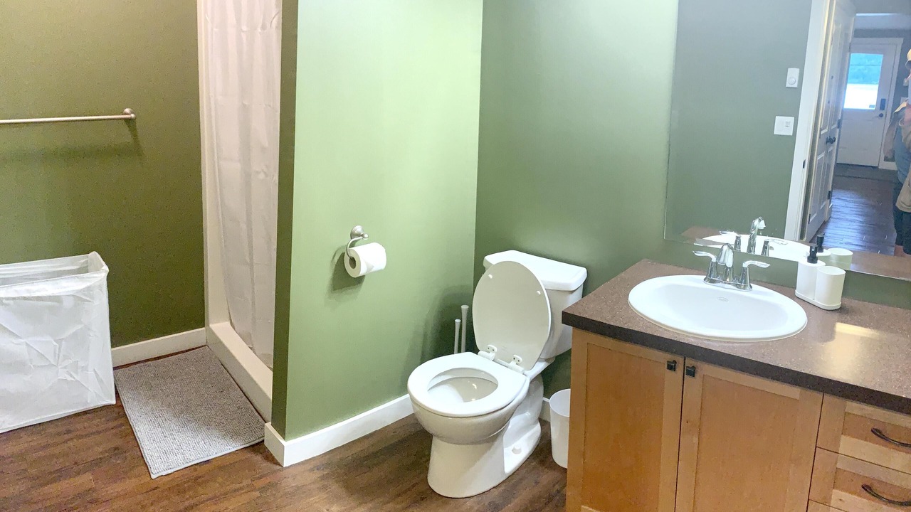 Photo of Bathroom in Anglemont