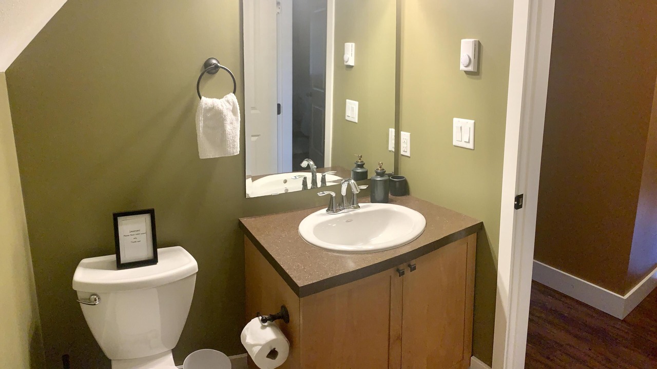 Photo of Bathroom in Anglemont