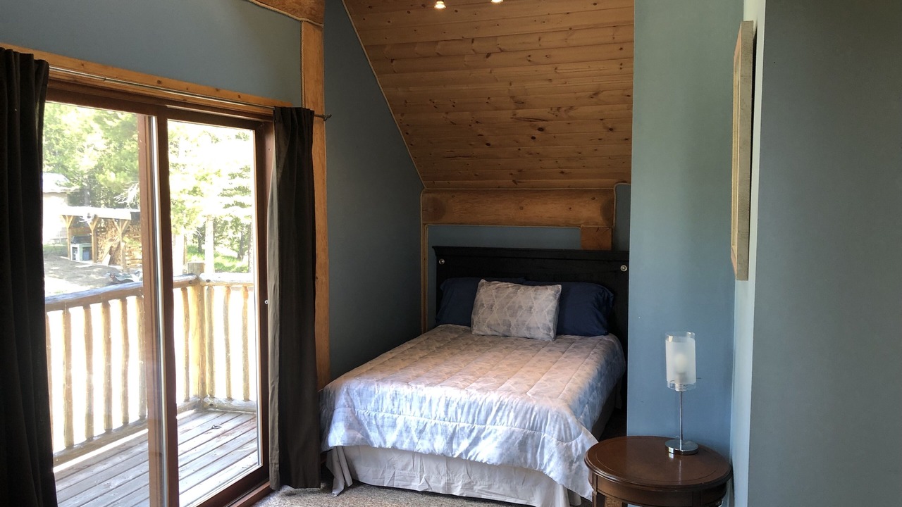 Photo of Bedroom in Logan Lake