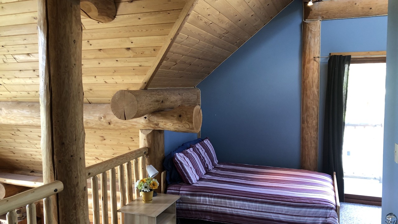 Photo of Bedroom in Logan Lake