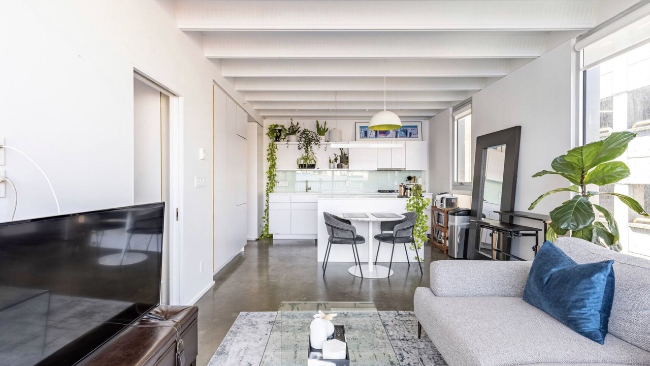 Photo of Livingroom in Chinatown