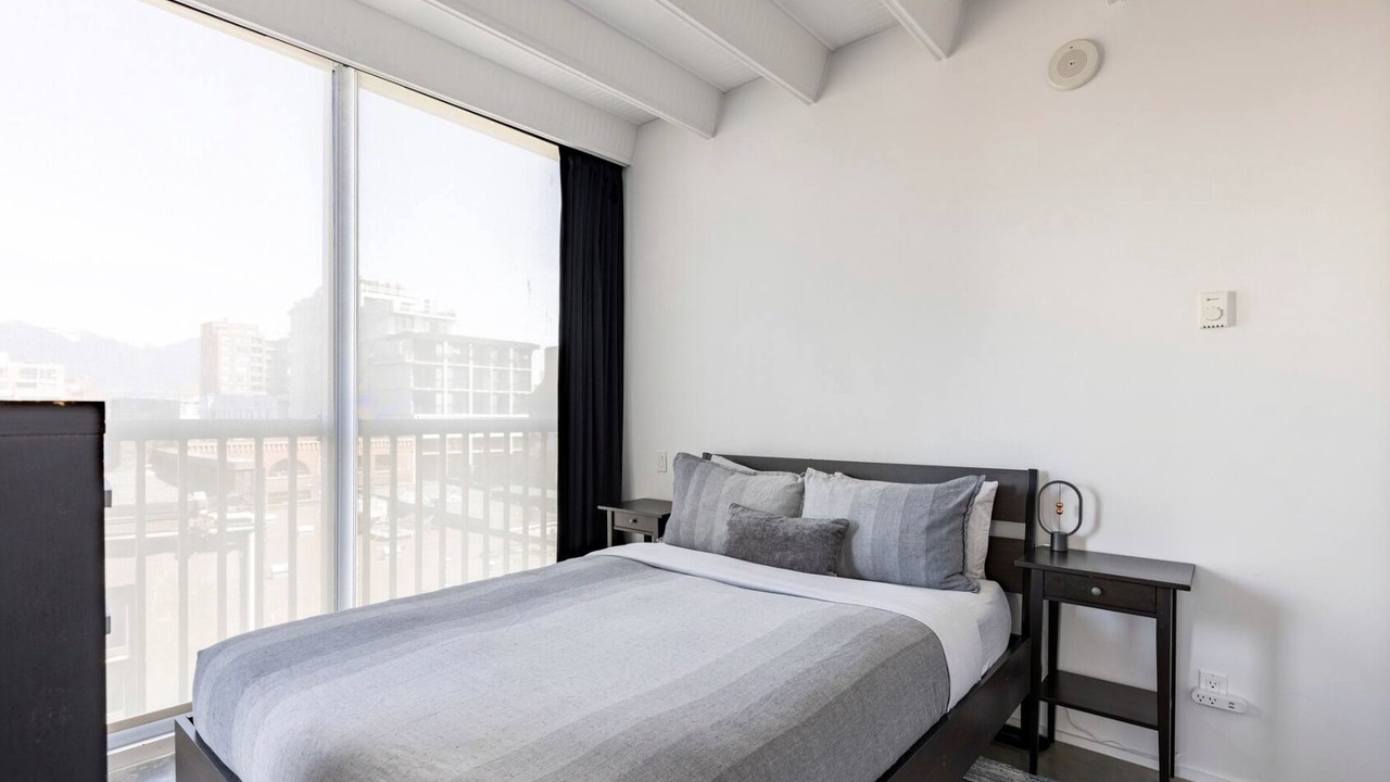 Photo of Bedroom in Chinatown
