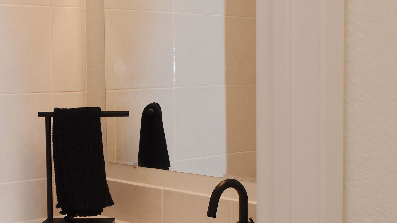 Photo of Bathroom in Courtenay