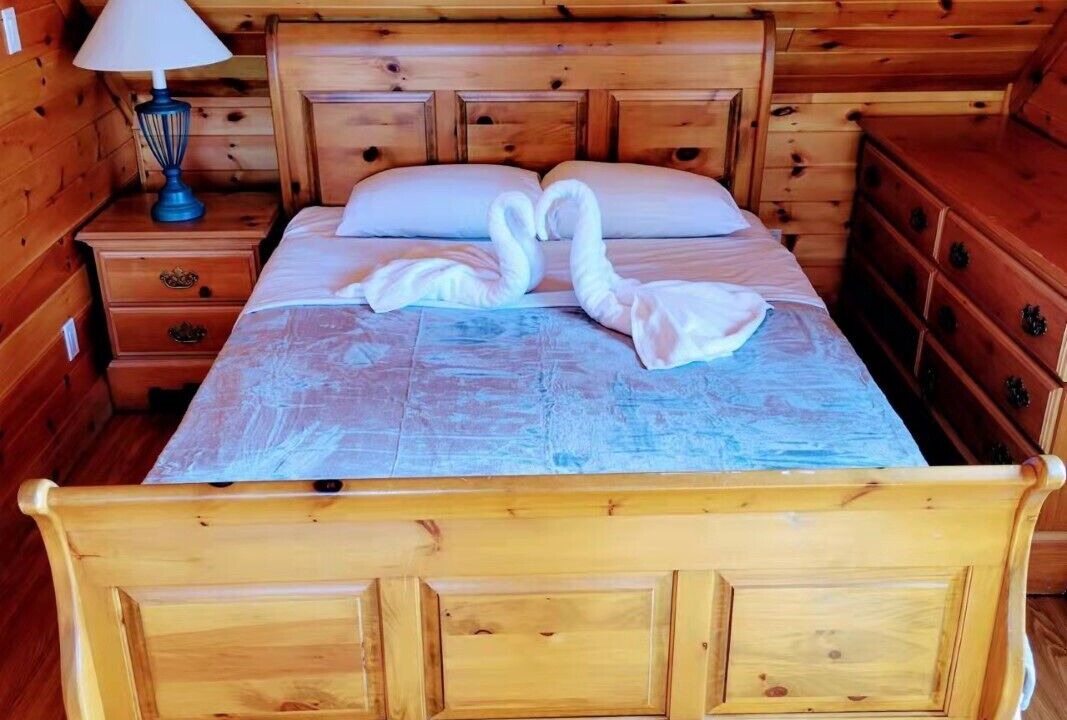 Photo of Bedroom in Gravenhurst