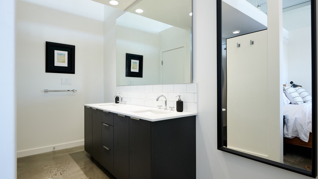 Photo of Bathroom in Gastown