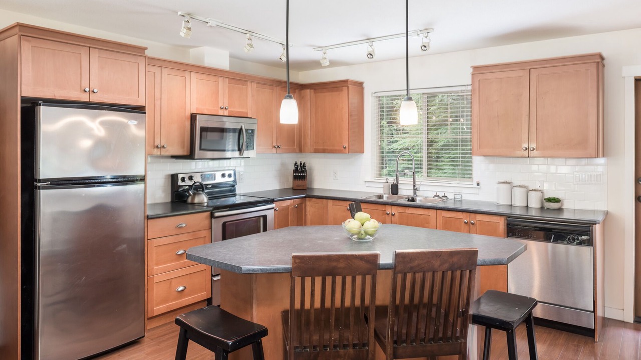 Photo of Kitchen in Lindell Beach