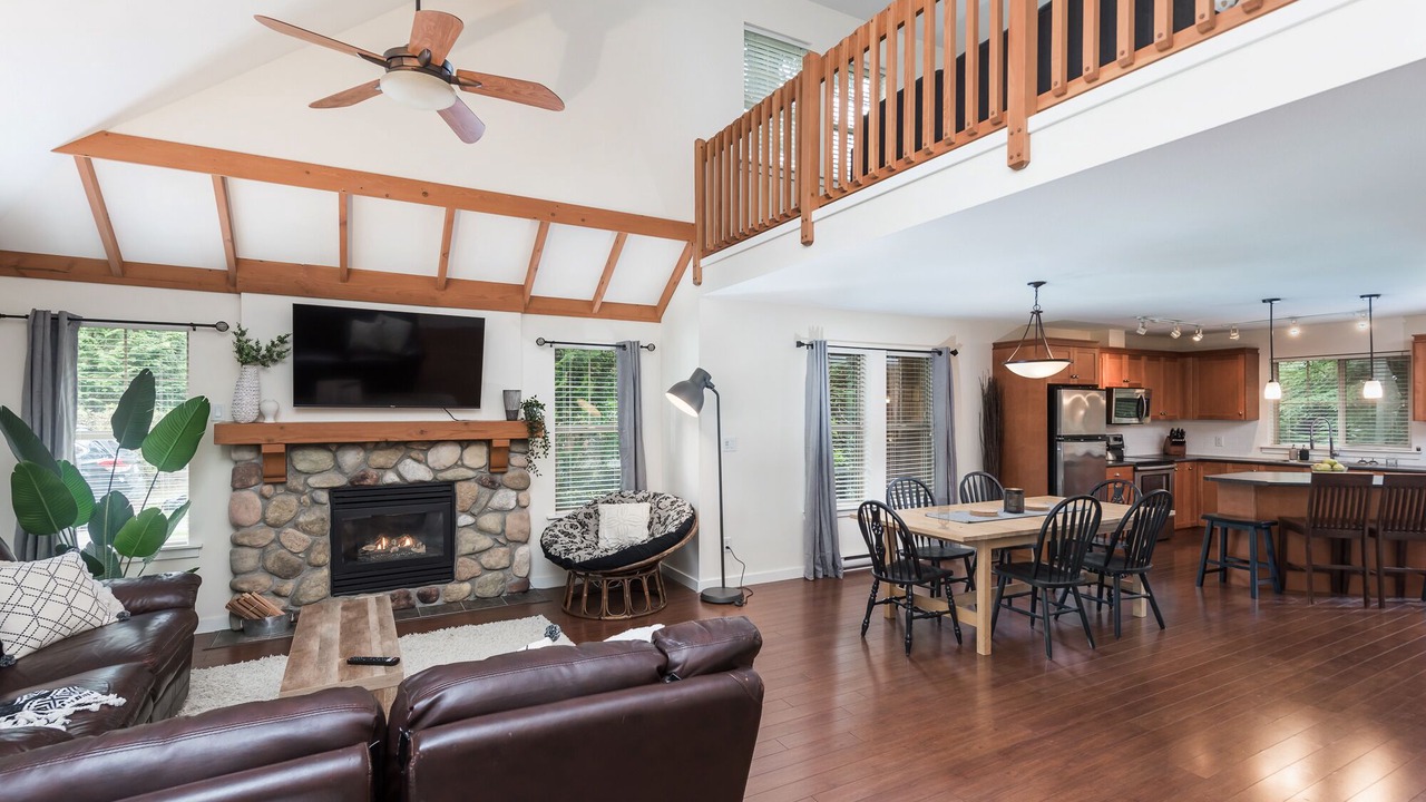 Photo of Livingroom in Lindell Beach