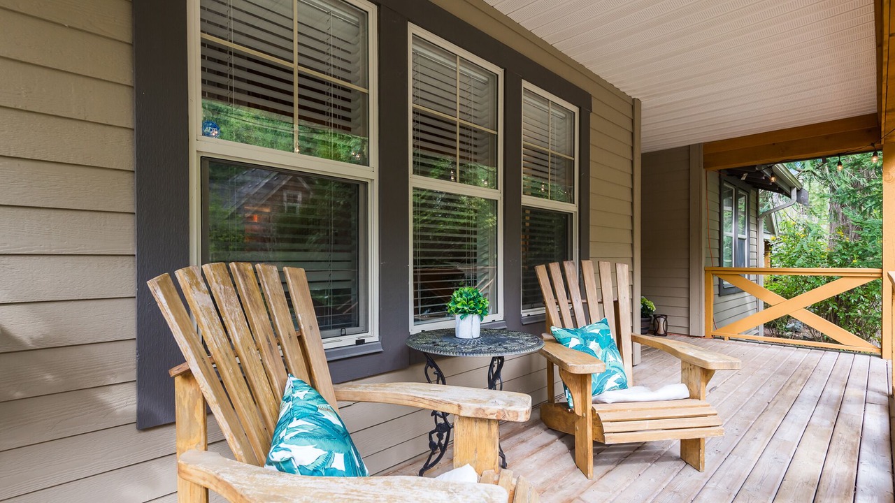 Photo of Patio Balcony in Lindell Beach