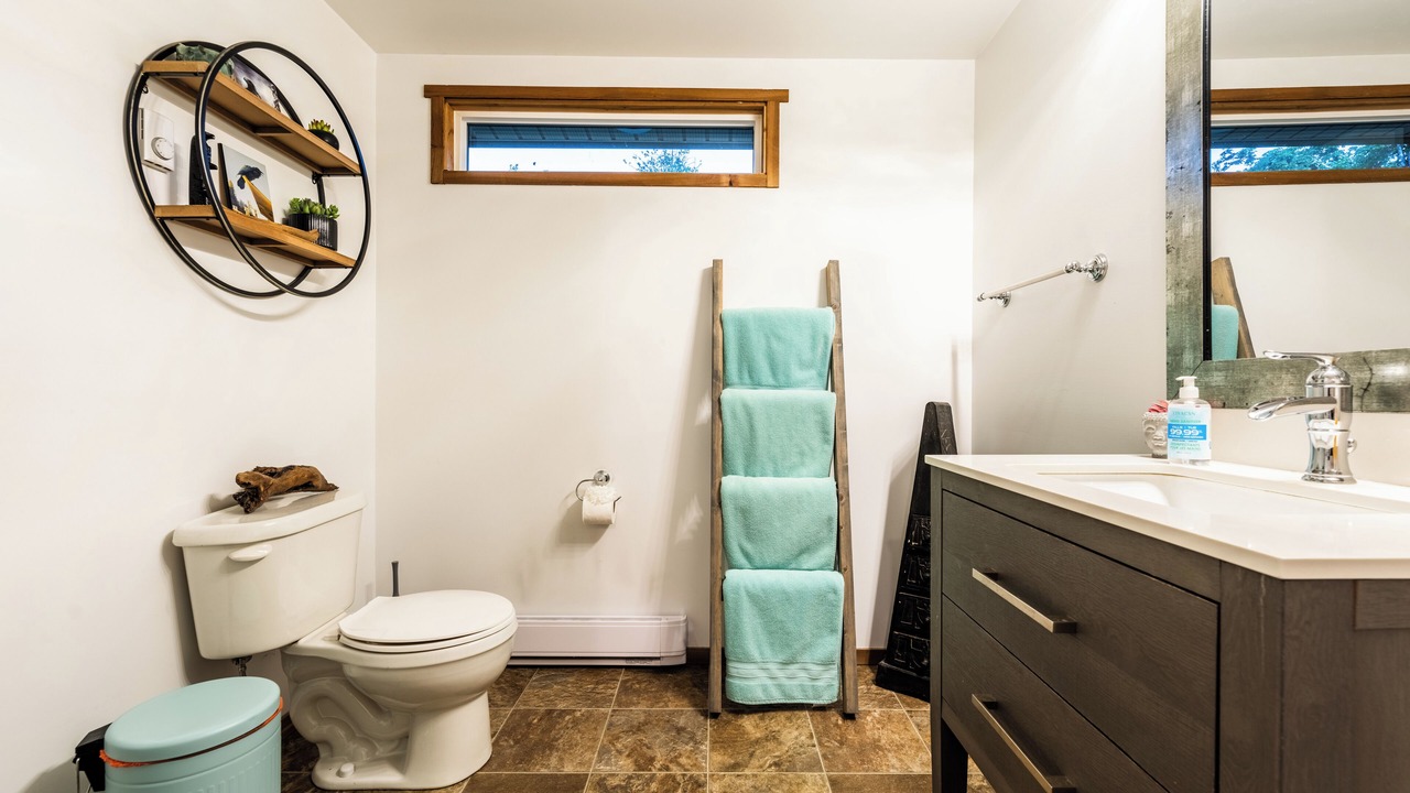 Photo of Bathroom in Port Alberni