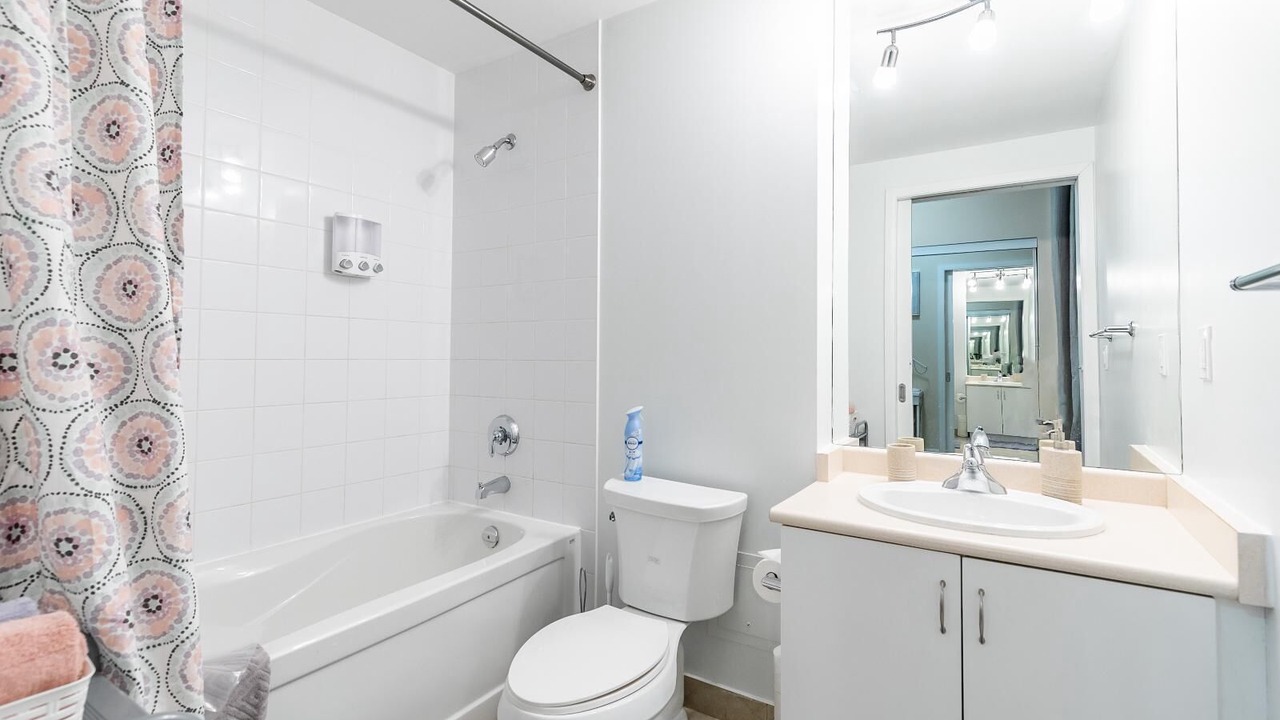 Photo of Bathroom in Fort York