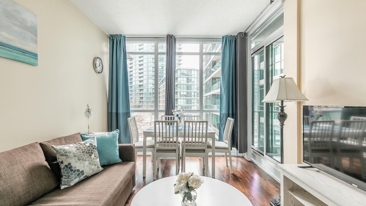 Photo of Livingroom in Fort York