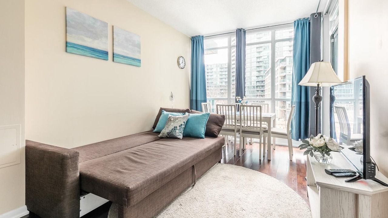 Photo of Livingroom in Fort York