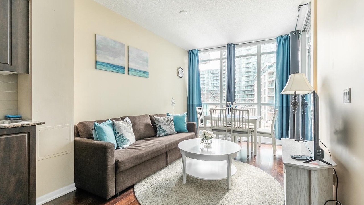 Photo of Livingroom in Fort York
