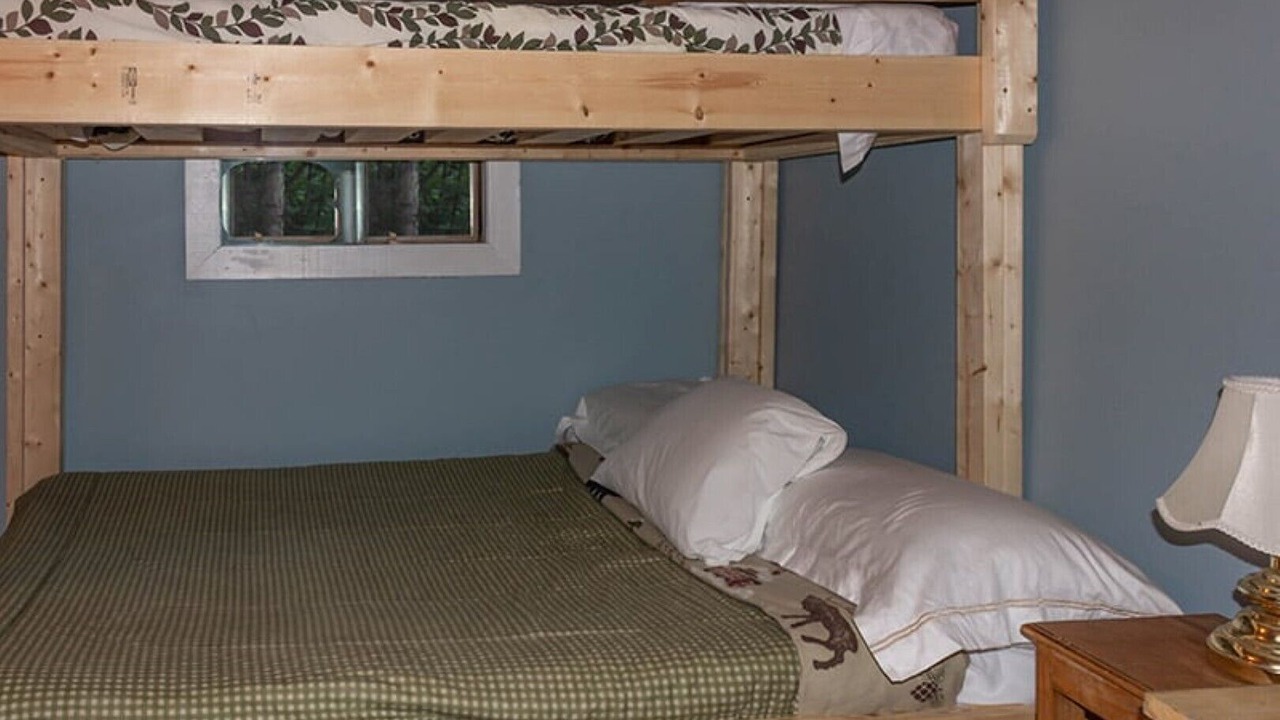 Photo of Bedroom in Papineau-Cameron
