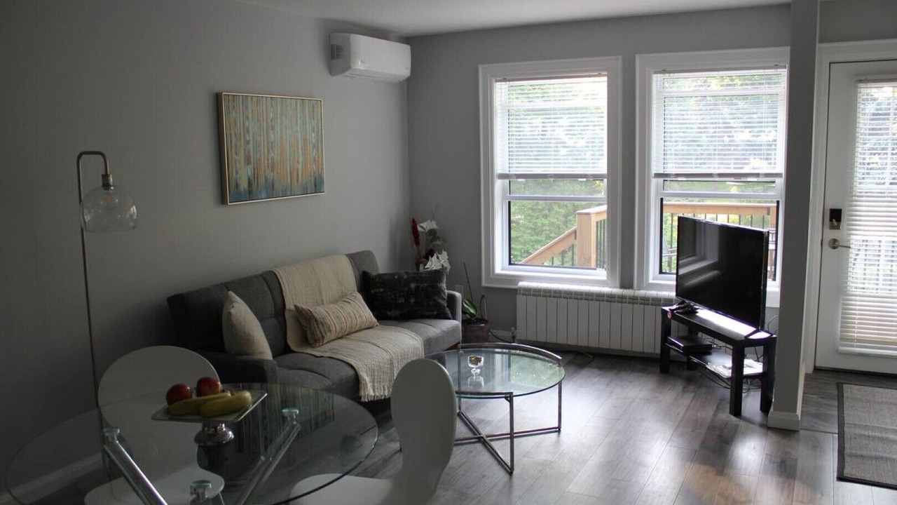 Photo of Livingroom in Orillia