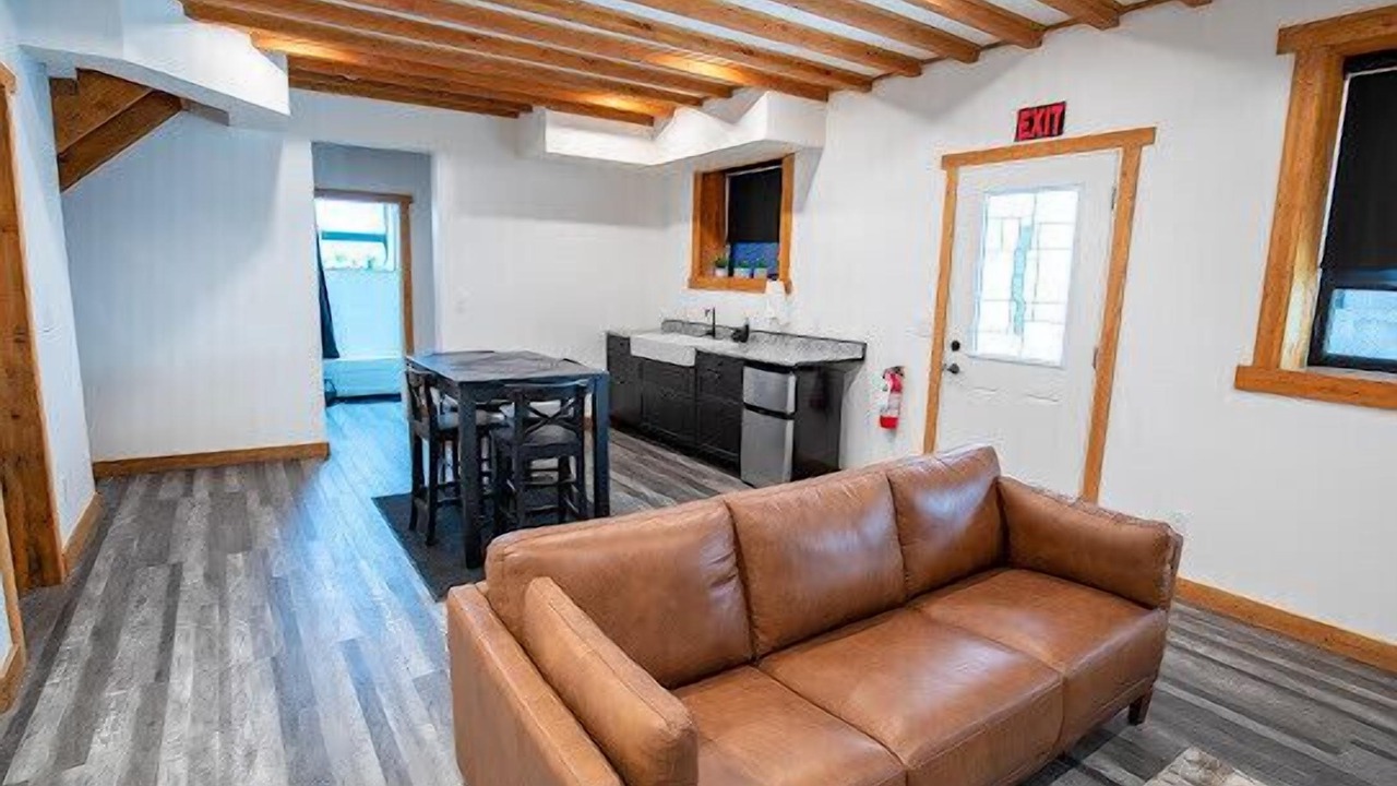 Photo of Livingroom in Okanagan-Similkameen
